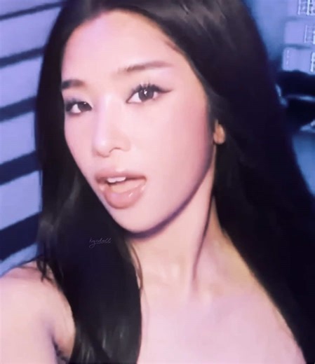 Katseye Releases New Single 'Internet Girl'