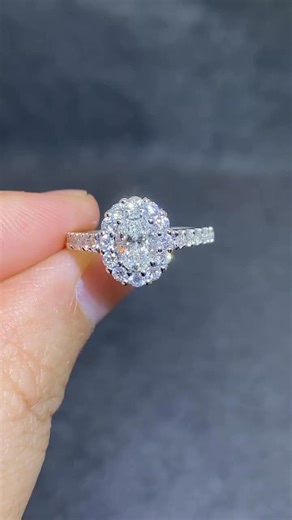 A simple yet exquisite diamond ring – it always embodies eternal love. #gold #jewellery #jewels #18kgold #jewelrybusiness #jewelrymaking #finejewellery #jewelrytiktok #designerjewellery #fyb #luxurious #diamond #vvs #jewelry #fashion #jewelrytok #jewelrydesigner #diamonds #goldjewellery #unlimited #fyp #necklace #bracelet #rings #earrings | Luck Jewellery