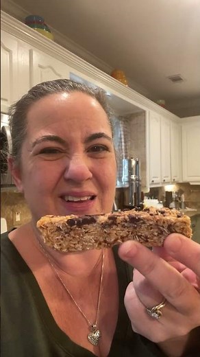 Chewy granola bar recipe.