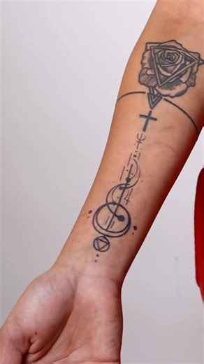 Ink Spot EG on Instagram: "Want the tattoo look without the commitment? Our temporary tattoos last 1–2 weeks, are water-permeable, and halal 🤍"