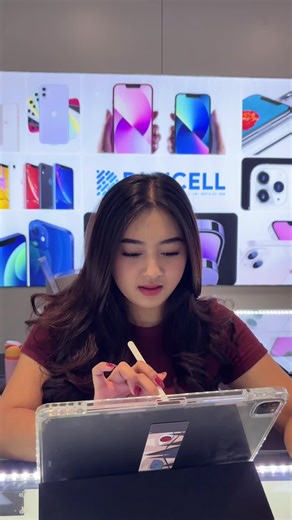 iPhone 15 Pro Showcase: Features and Comparisons