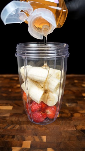 “STRAWBERRY BANANA HONEY” 🍓 | ASMR Smoothie #shorts