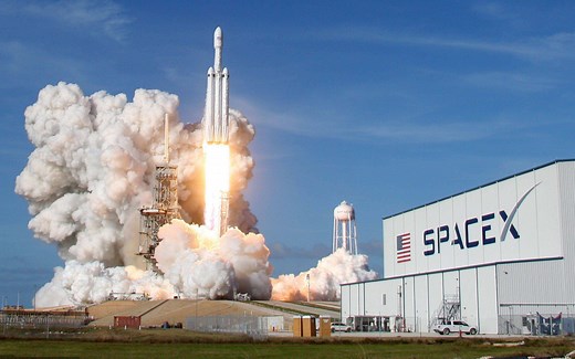 十分钟了解 Space X 的前世今生，十几年的发展历程