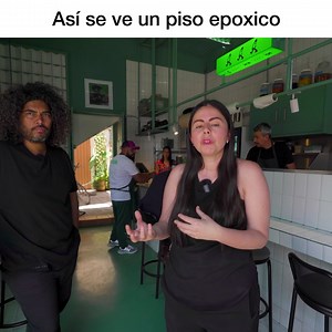 MINI LOCAL de 22 m2 con HERMOSO INTERIORISMO, TACOS en VIEJO MOLINO | Obras Ajenas | Dos Veintinueve En este video, exploraremos la increíble metamorfosis de un mini local comercial que alguna vez albergó un antiguo molino de café en una vibrante taquería. Ubicado en plena zona concurrida, este espacio demuestra cómo el diseño de interiores puede revivir la historia mientras se crea algo completamente nuevo. Con una paleta de colores en blanco y verde correspondiente a la marca de tacos. ¡No te 