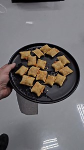 Pizza rolls ✅️ Beer ✅️ Jams ✅️ CBX clutch ✅️ Vibes - ✅️✅️✅️ #goodvibes #shoplife #brickhousebuilds | Brick House Builds