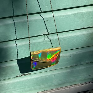 ✨No filter! Sunlight reflective clutch with pockets & gold cross body chain✨