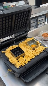 45K views · 200 reactions | Leftover makeover! Mac and cheese pulled pork waffle sandwich 劉襤 | Chefclub GruB | Facebook