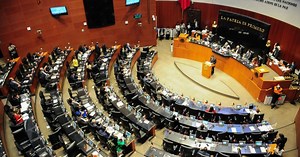 Redes de poder: Relojes en el Senado, lujo a la mano