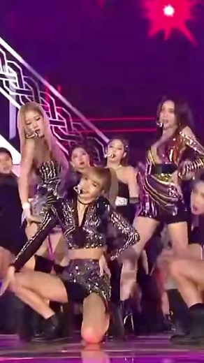 Best Blackpink Stage Performance - Jennie Solo ft. Members