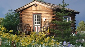 1K views · 44 reactions | Cabin on Payette River with Mountain Views in Idaho | Tiny Homes | Facebook