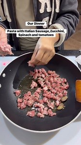 Pasta with Italian sausage, Zucchini, Spinach and tomatoes. #pastalovers #pasta #cookingathome #cooking #cookingvideo | Lea Esmino
