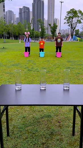 The water catching challenge is so fun, who will win? #funnyreels #fbreelsfyp #viralreels #fbreelsfypシ゚viralシ #reelschallenge #fb #viralreels #changshaffm #changshafamilyfunmedia #am549 #changsha #family #familytime #Funny #PartyGameChallenge #DoYouChallenge #oman #uae #dubai #usa #newyork #uk #spain #europe #Egypt #world #africa #asia #japan #korean #usareels Facebook Facebook for Creators | Changsha Family Fun Media