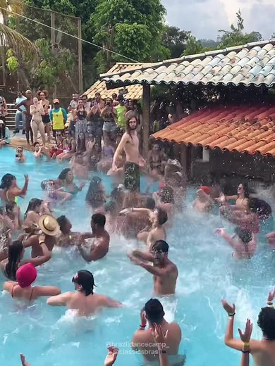 Em termo de 🥵POOL PARTY🥵, o maior ACAMPAMENTO IMERSIVO DE DANÇA DO BRASIL se garante 😎🤩 #fyyy #danca