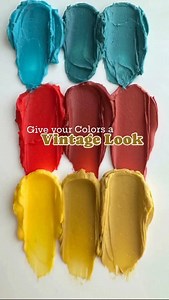 How to Create Vintage Colors in Buttercream 🎞️ Creating vintage buttercream colors is super simple! With just a bit of brown and white food coloring, you can give your buttercream a soft, dreamy, vintage vibe that adds a signature faded, antique touch to your cakes. Here’s how to do it: Step 1: Pick Your Base Color Start with any buttercream color you like, whether it’s a pretty pastel or something bright. Just make sure it’s mixed well so there aren’t any streaks. Step 2: Add a Touch of Brown 