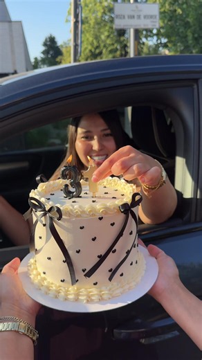 Happy Birthday Ideas for Her: Easy Ways to Celebrate Your Birthday