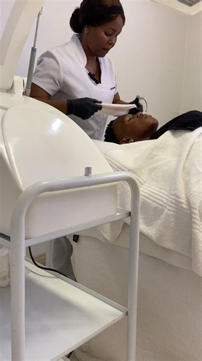 Masculine Rejuvenation: New Age, New Man And The Rise of Treatments Whether it be with the latest laser treatment for acne scarring or switching to clean eating after that physiccal with your GP, now is the time to get hooked up. Looking good and feeling better has become commonplace for guys. #SkinRenewalSA #SkinRenewalMorningside #SkinRejuvenation #Aesthetics | Skin Renewal