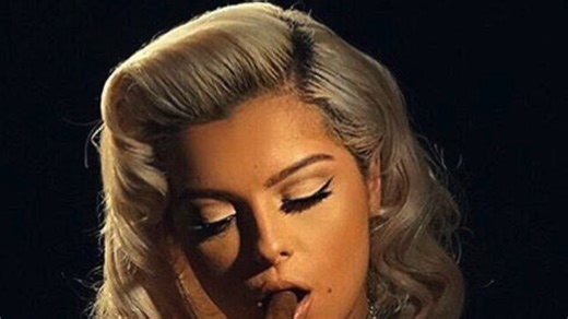 smokerlounge_01.mp4 (1080p)