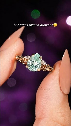 She wants a star ✨💍 #gemsmagic #leafring #natureinspired #sparkle #engagementring #jewelry #ring