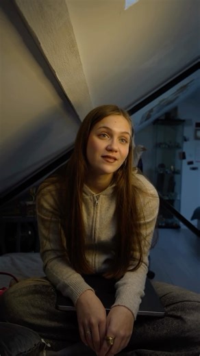 anaëlle on Instagram: "18h30, dîner avec moi #acting"