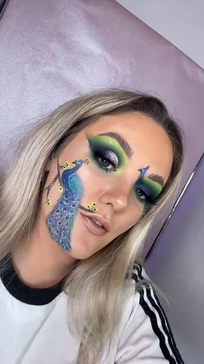 This took me 4 and a half hours !!! #peacockmakeup #creativemakeup #foryoupage #fyp #smallmakeupartist #makeup #makeupinfluencer #grwm #makeuptutorial