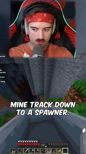 What happened to this Creeper? 🤔 #minecraft