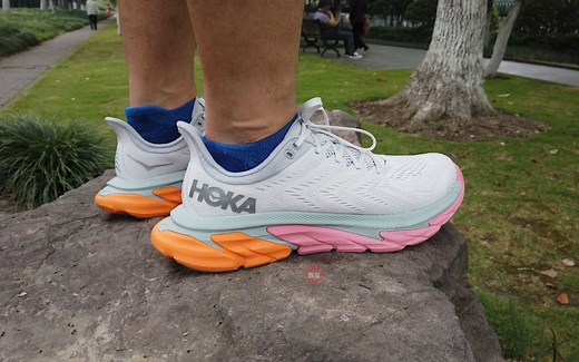 这双跑鞋的后跟为什么这么长？克利夫顿先锋跑鞋测评，Hoka one one Clifton Edge | 跑友请留步029