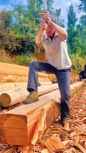 The process of lifting and loading steel bars for sea transportation #SteelShipping #PortLogistics #HeavyIndustry | Ogunquit, Maine Oceanfront Rentals