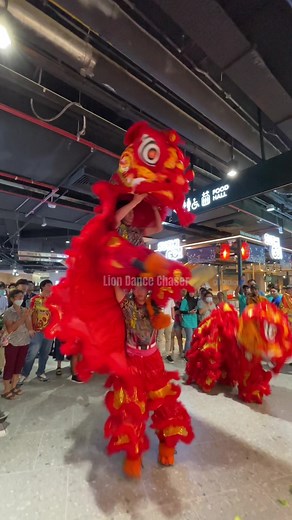 Malaysia Long Xin Lion Dance Performance at Bloomsvale Shopping Gallery