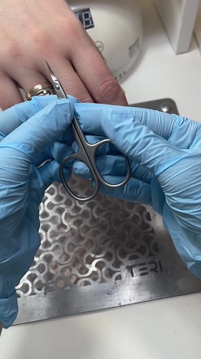 Scissors Tutorial🥰 #manicurarusa #russiannails #manicuretips #MANICURE #cuticles #cuticlecut #manicuretutorial | Olga Mumber