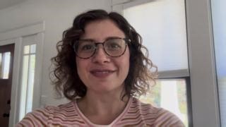 Ashley England from our TVA EnergyRight team is back with quick and easy energy-saving tips! Check them out 👇🥵 Close blinds and curtains ✅ Use ceiling fans correctly ✅ Check your thermostat settings ✅ For more energy-saving tips 👉 http://tva.me/VBRI50T7Xpw | Tennessee Valley Authority