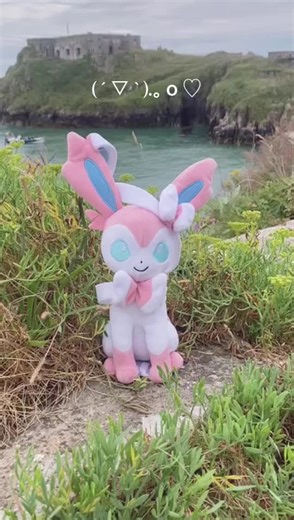 Sylveon by the Sea: A Kawaii Adventure