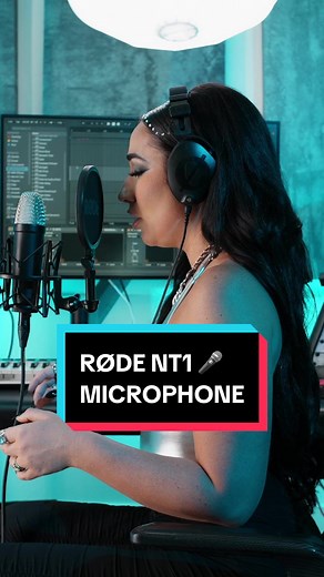 Recording a vocal with Røde NT1 Signature Series microphone 🎤 @RØDE #vocals #NT1 #røde