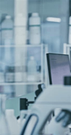 clip-4036900887-scientist-people-computer-discussion-lab-clinical-trial