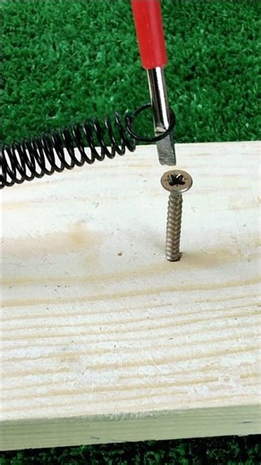 Don't forget this amazing trick! How can you easily tighten your spring? #Shorts #diy