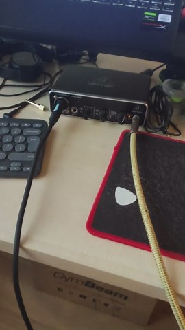 How can I loweget rid of the static hum/buzz.