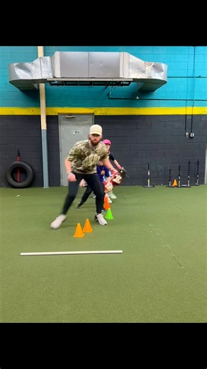 Don’t assume they already know—show them how 👀🔥 Every skill, every lesson, every small step is easier when you guide them. Teaching isn’t just telling; it’s showing, encouraging, and giving them the confidence to try 💪 #baseball #softball #train #like #pros | Train Like Pros