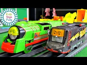 Thomas Big World Big Adventures Trackmaster Turbo Speed Train Races