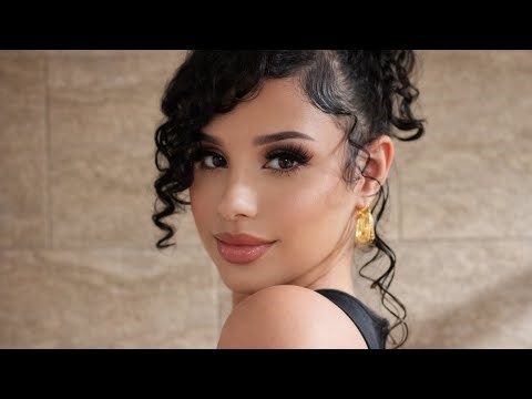 Frostedaline: The Rising Star of Digital Beauty and Style | Biography | Curvemodel Spotlight