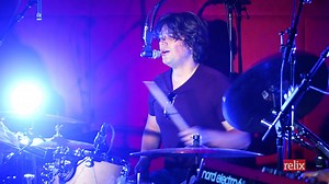 6.6K views · 217 reactions | «MMMBop» canción compuesta e interpretada por los hermanos Hanson perteneciente a su álbum debut Middle of Nowhere (1997). | Videos Musicales Solo En Hd | Facebook