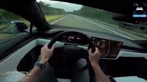 🚨🇩🇪 ALERTE INFO : Vitesse impressionnante sur l’Autobahn avec une Tesla Model S. (T)