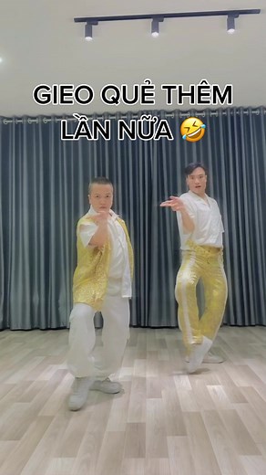 (Mix & dc: 🥔🍠) Đầu năm gieo mấy lần quẻ luôn nè he 🐍🐍🐍 #potato9700 #tiktokdancevn #dancechallenge #gieoque #hoangthuylinh #gq #htl
