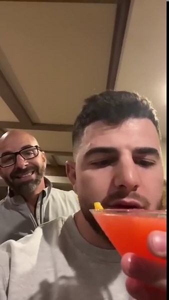 A drink with absinthe? 🫣🫣🍸