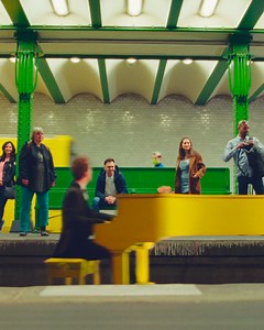 Berlin trifft immer den richtigen Ton. Also, kauft euch das 9-Euro-Ticket und haut rein. | Weil wir dich lieben