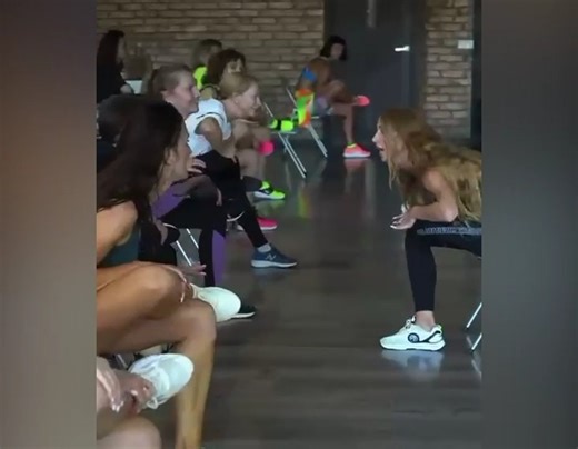 肌力訓練與舞蹈結合的新型態課程Zumba Sentao即將回歸！歡迎有興趣的朋友與Banai巴老師聯繫搶先體驗！ 👉 Banai Lai | Zumba Fitness in Taiwan