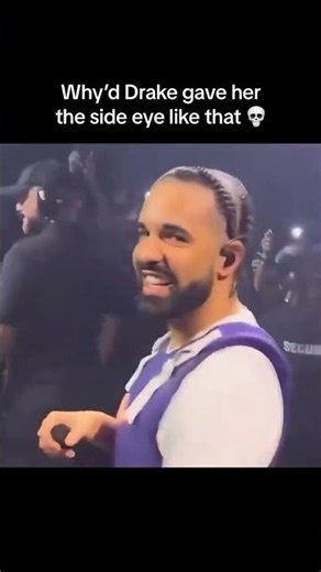 Drake side eyed a fan😂 #drake #shortvideo #music #viral #hiphop #rap #21savage #yoytubeshorts #beats