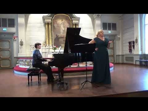 Ruskie neitsyt, valgie neitsyt - sopraano Sanna Matinniemi, pianisti Jenna Ristilä
