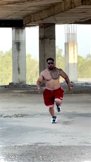 Man running aa le chak mai aa gya meme | Man in red short running meme | man running meme #memetemps