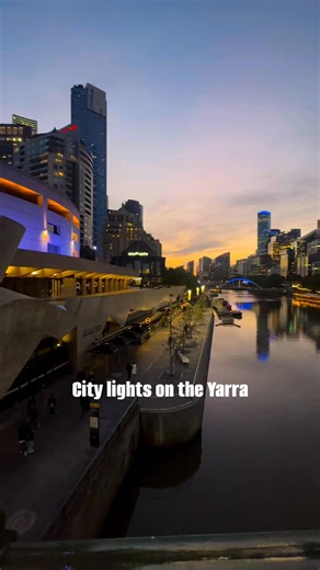 Where the city meets its reflection 🌉 #Melbourne #VisitMelbourne #MelbourneCity #MelbourneNights #MelbourneVibes #YarraRiver #SouthbankMelbourne | This is Melbourne