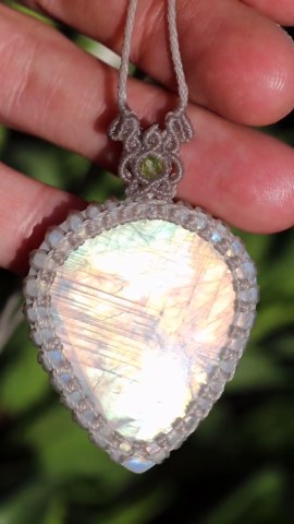 BIG Golden MOONSTONE Pendant With Luxurious Peridot Beads, Genuine Natural High Grade Moonstone, Elven Style, Micro Macrame Necklace - Etsy