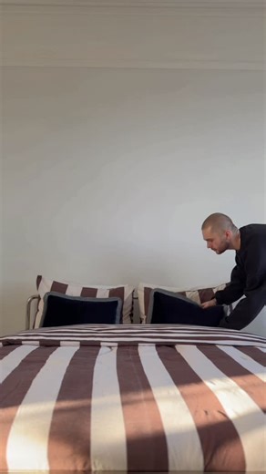 jack callaghan on Instagram: "In the spirit of it being the first super Sunday reset of 2026 I decided to do some of the tasks I often just forget about like flipping the mattress and cleaning the blinds (these were gross) 🤢 HAPPY SUNDAY ALL!! 🕺🏼 * @dyson items featured have been very kindly Ad/Gifted as I’m a brand ambassador 🥰 #sundayreset #weeklyreset #cleaninghacks #cleanwithme"